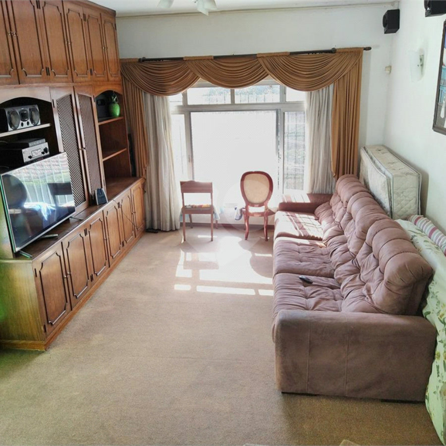 Casa à venda com 2 quartos, sendo 1 suíte, em Vila Comercial, São Paulo, SP