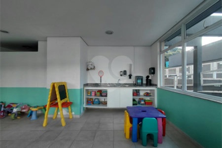 Apartamento à venda com 3 quartos, sendo 1 suíte,  em Vila Romana, São Paulo, SP