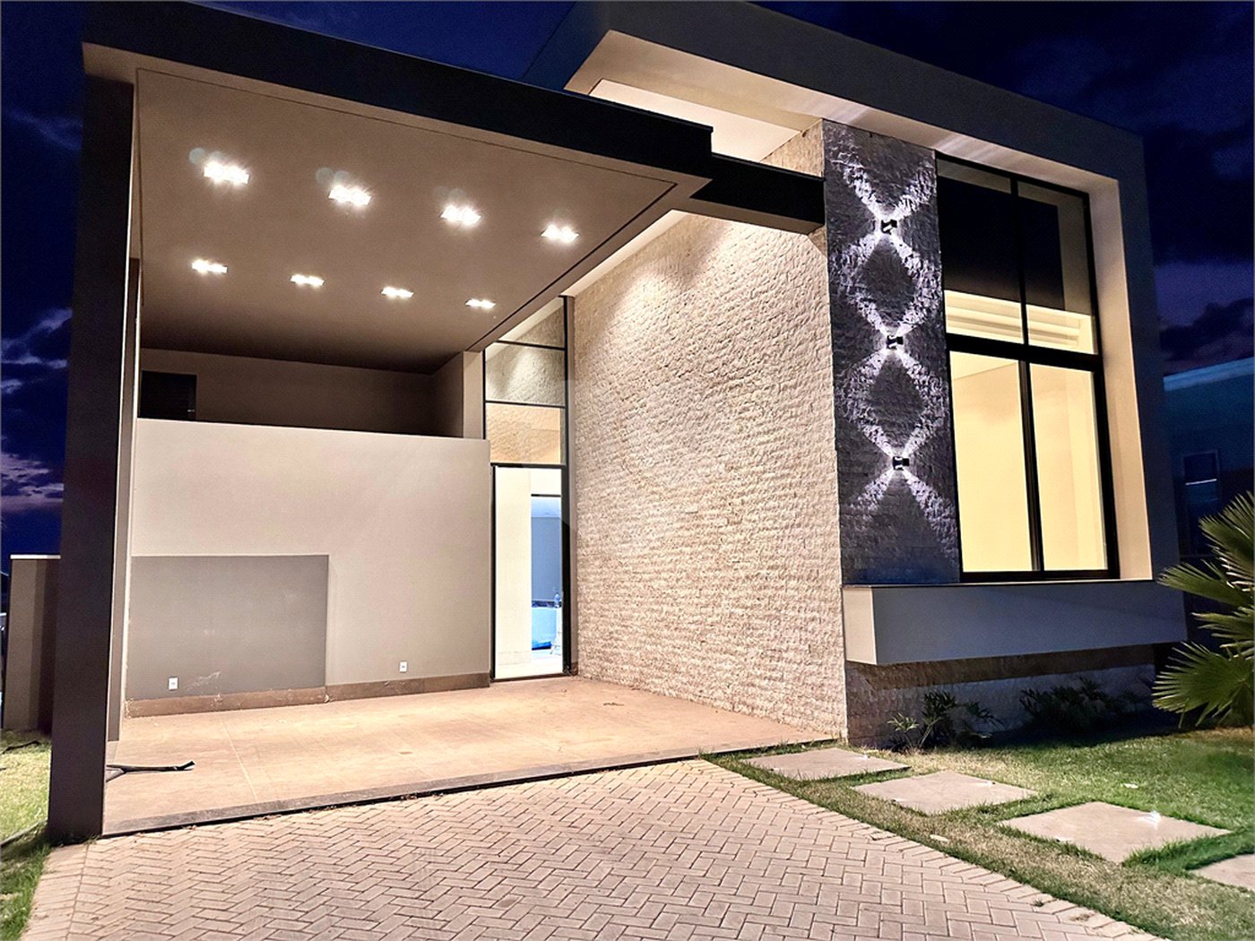 Casa à venda com 3 suítes no condomínio Villa Jardim, Cuiabá - MT
