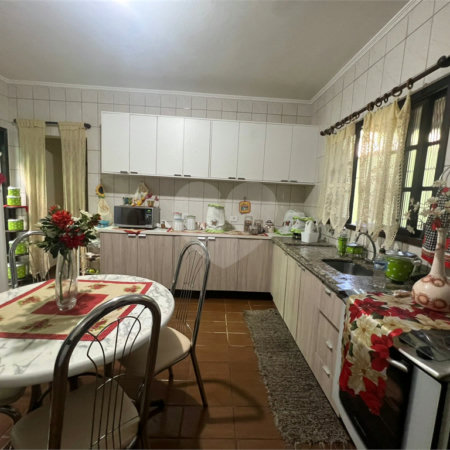 Casa à venda com 3 quartos, sendo 1 suíte,  em Mogi Moderno, Mogi das Cruzes, SP