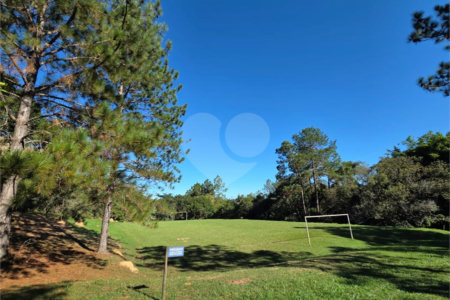 Terreno à venda em Condomínio Residencial Pinheiros do Lago, Alambari, SP
