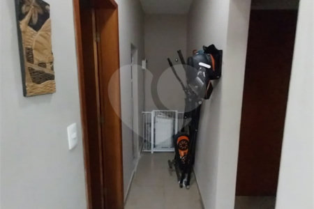 Casa à venda com 3 quartos, sendo 1 suíte, no condomínio Mosaico da Serra, Mogi das Cruzes - SP