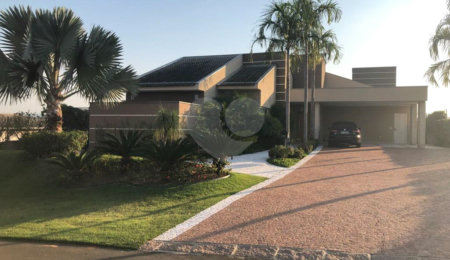 Casa à venda com 5 suítes no condomínio Terras de Mont Serrat, Salto - SP