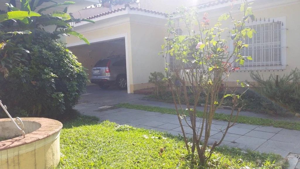 Casa à venda com 3 quartos, sendo 1 suíte, em Butantã, São Paulo, SP