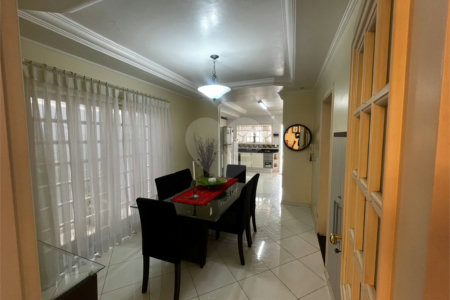 Casa à venda com 6 quartos, sendo 3 suítes, no Centro, Itapetininga, SP
