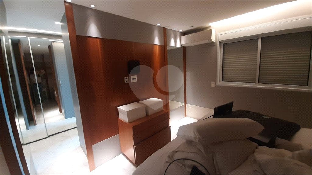 Apartamento à venda com 3 suítes em Santana, São Paulo, SP