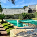 Casa à venda com 3 quartos, sendo 1 suíte, no condomínio Residencial Rio Preto Village, Atibaia - SP