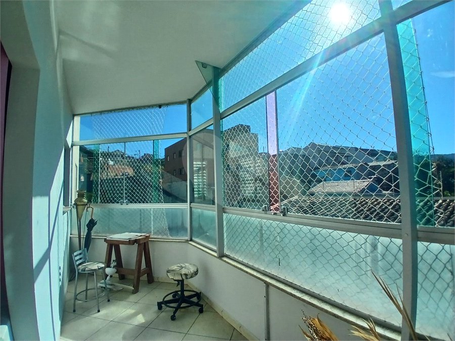 Apartamento à venda com 3 quartos, sendo 1 suíte,  em Jardim Brasil, São Roque, SP