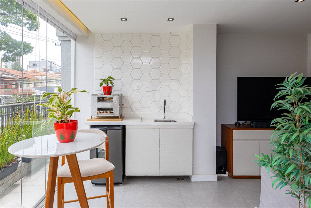 Apartamento à venda com 3 quartos, sendo 1 suíte, em Alto da Boa Vista, São Paulo, SP