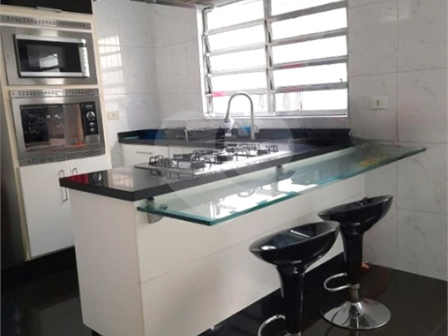 Sobrado à venda com 2 quartos em Chora Menino, São Paulo, SP