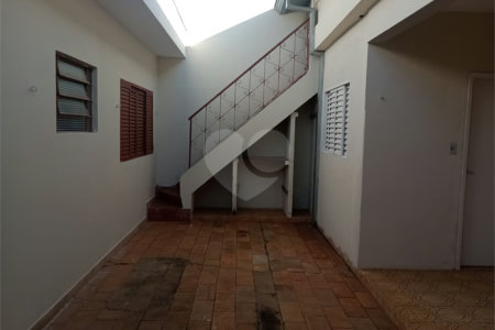 Casa à venda com 4 quartos, sendo 1 suíte, em Vila Rosa, Itapetininga, SP