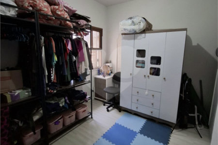 Casa à venda com 6 quartos, sendo 1 suíte,  em Vila Vitória, Mogi das Cruzes, SP