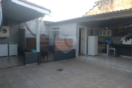 Casa Térrea à venda com 3 suítes em Jardim São Pedro, Mogi das Cruzes, SP