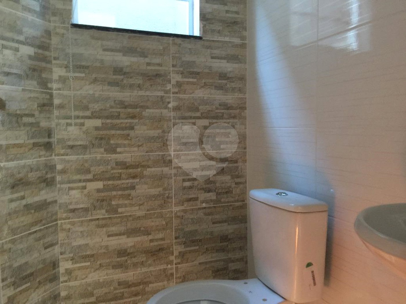 Sobrado à venda com 3 quartos, sendo 1 suíte,  em Vila Oliveira, Mogi das Cruzes, SP