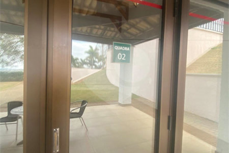 Casa à venda com 3 suítes no condomínio Vale da Santa Fé, Vinhedo - SP