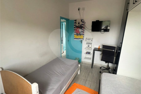 Casa à venda com 2 quartos no condomínio Carvalho Lagares, Poá - SP