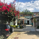 Casa à venda com 9 quartos, sendo 8 suítes, no condomínio Village Elisabete, Rio de Janeiro - RJ