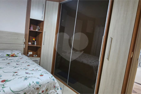 Sobrado à venda com 3 quartos, sendo 1 suíte,  em Vila Regente Feijó, São Paulo, SP