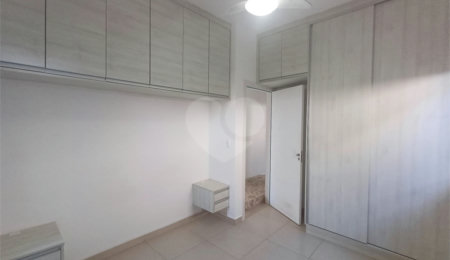 Casa à venda com 3 quartos, sendo 2 suítes,  no condomínio Sollaris, Araraquara - SP