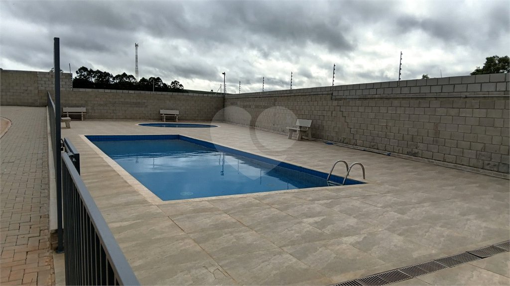 Casa à venda com 2 quartos em Vila Popular, Itapetininga, SP