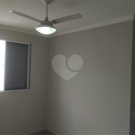 Apartamento à venda com 2 quartos em Parque Laranjeiras, Araraquara, SP