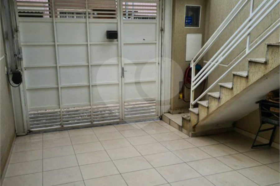 Sobrado à venda com 3 quartos, sendo 1 suíte,  em Vila Gustavo, São Paulo, SP
