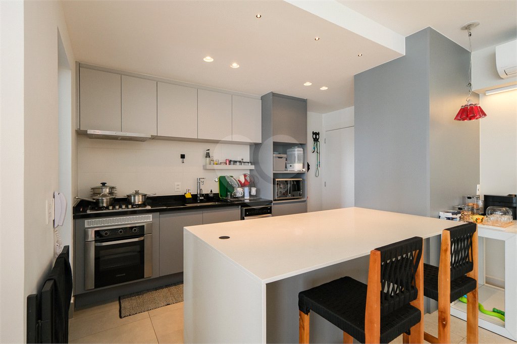 Apartamento para alugar com 2 suítes em Jardim Paulistano, São Paulo, SP