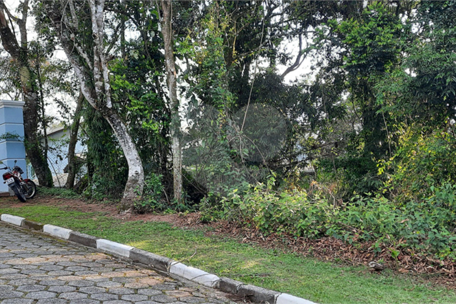 Terreno à venda no condomínio Parque Imperial da Cantareira, Mairiporã - SP