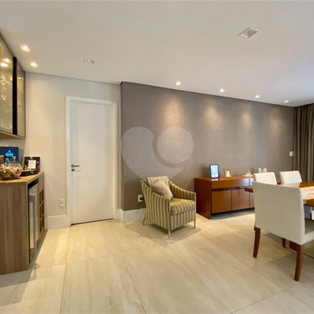 Apartamento à venda com 3 suítes em Vila Suzana, São Paulo, SP