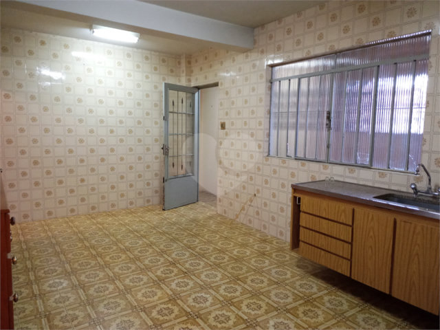 Sobrado à venda com 5 quartos em Horto, São Paulo, SP
