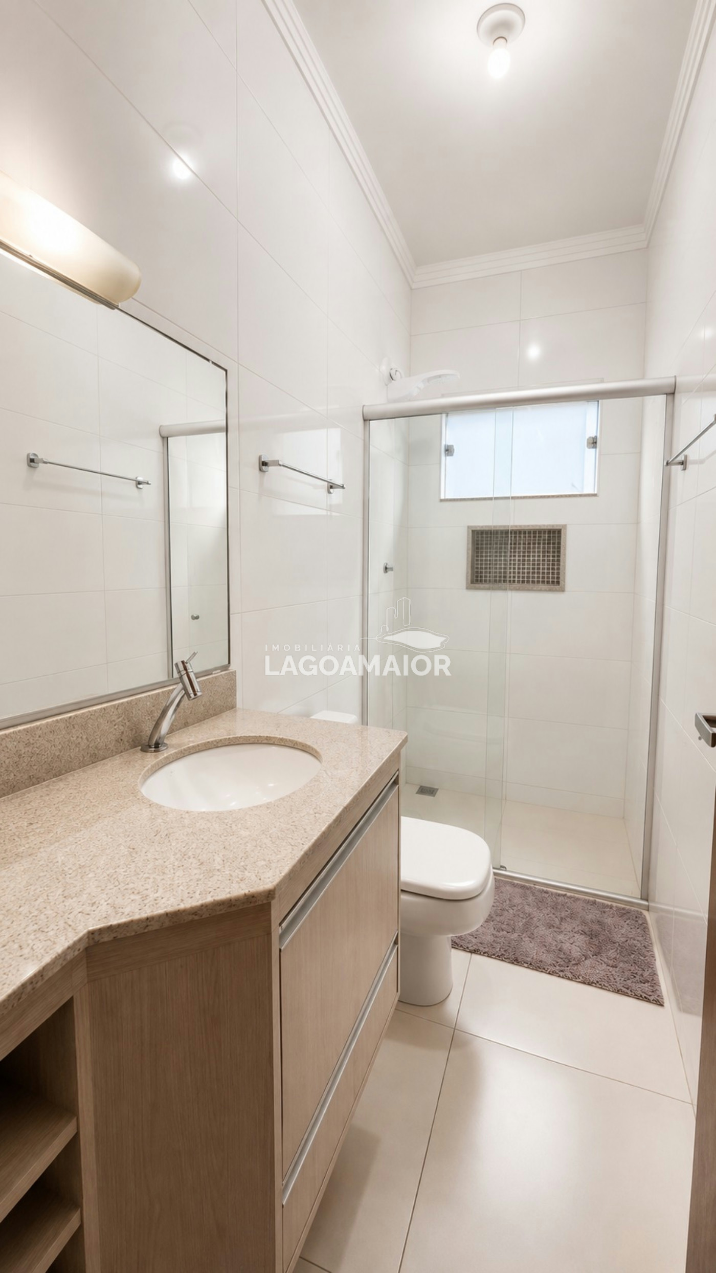 Casa à venda com 3 quartos, sendo 1 suíte,  em Jardim das Paineiras, Três Lagoas, MS