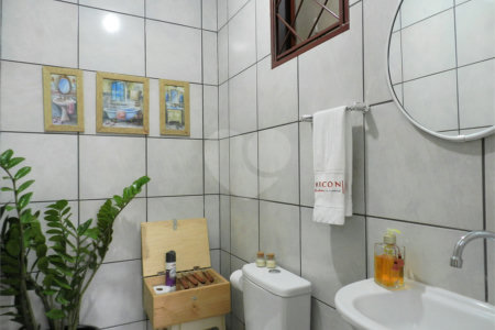 Sobrado à venda com 4 quartos, sendo 3 suítes, em Jardim Paulistano, Ribeirão Preto, SP