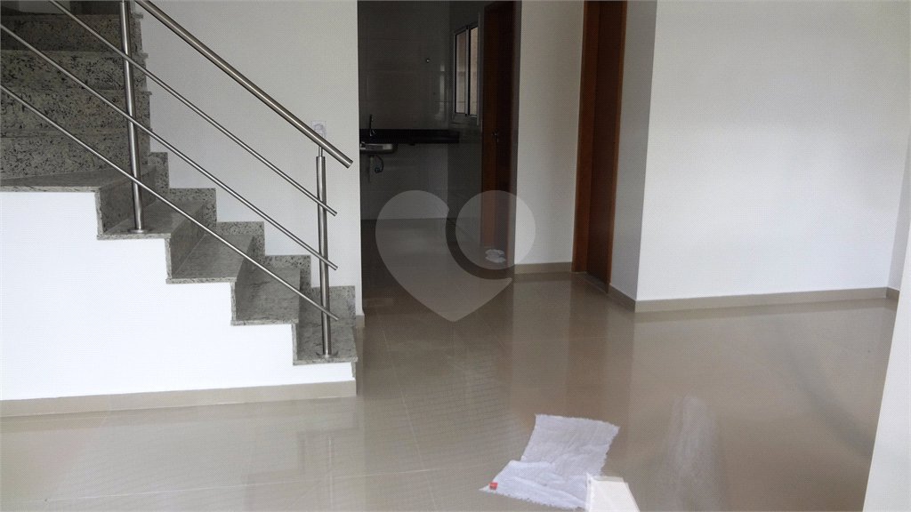 Sobrado à venda com 3 quartos, sendo 1 suíte,  em Vila Nivi, São Paulo, SP