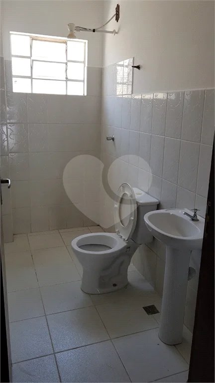 sala comercial_Jardim Bom Principio- Indaiatuba-SP. AU 60m2 valor locacao R$880,00 mais valor iptu.