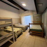 Casa à venda com 8 quartos, sendo 2 suítes, em Flórida, Praia Grande, SP