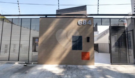 Casa à venda com 2 quartos no condomínio Residencial Laura, São Paulo - SP