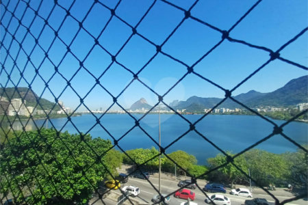 Apartamento à venda com 3 quartos, sendo 1 suíte,  em Lagoa, Rio de Janeiro, RJ