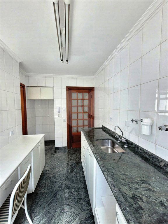 Apartamento à venda com 2 suítes em Moema, São Paulo, SP