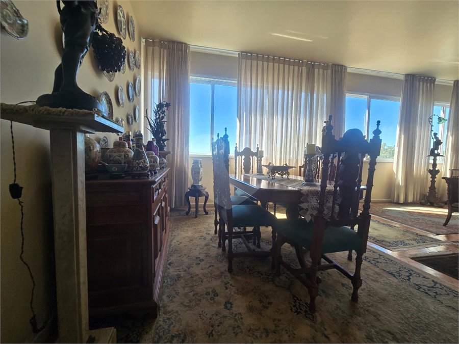 Apartamento à venda com 4 quartos, sendo 1 suíte, em Copacabana, Rio de Janeiro, RJ