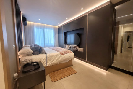 Apartamento à venda com 4 quartos, sendo 1 suíte,  em Ipanema, Rio de Janeiro, RJ