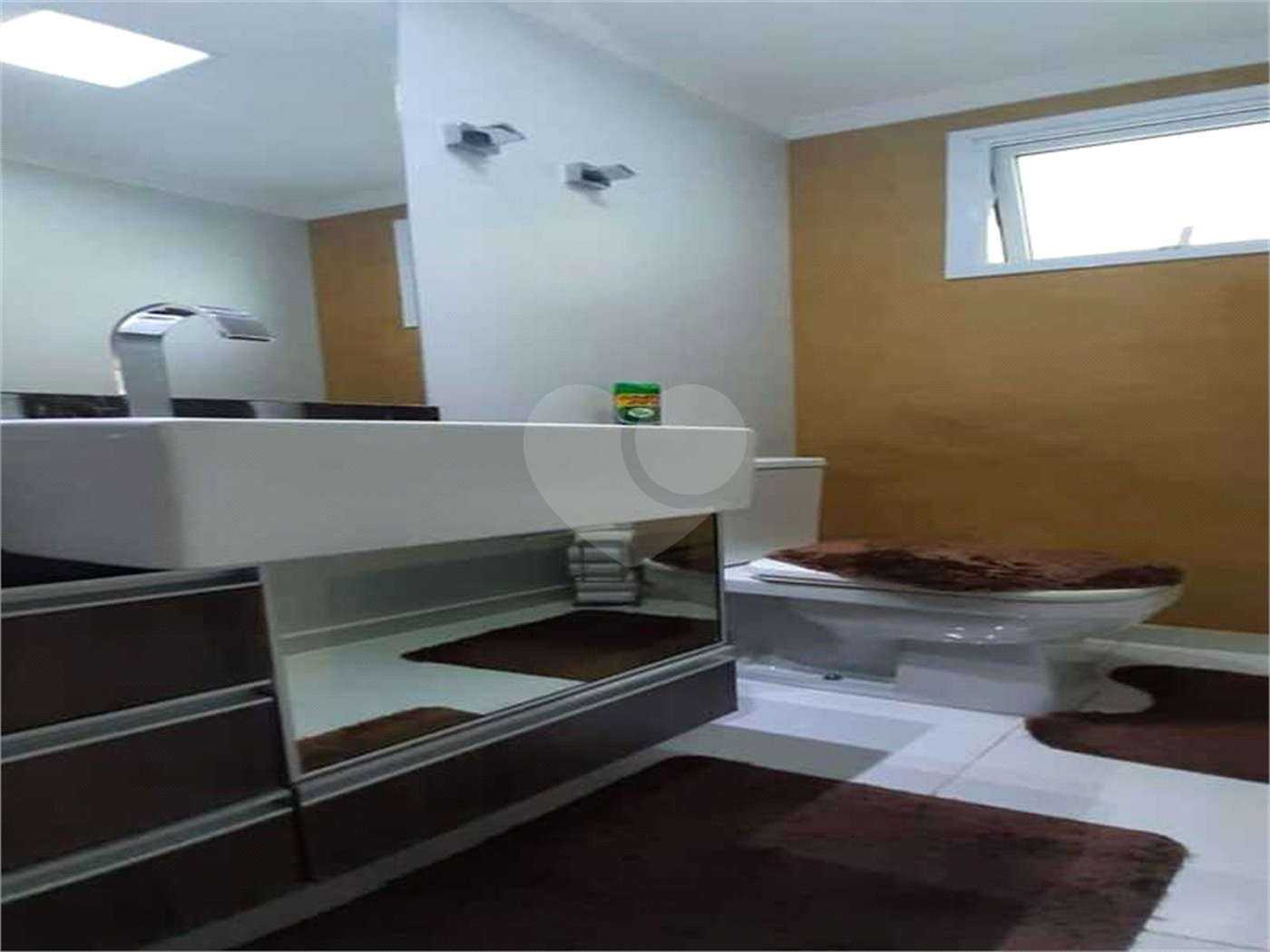 Casa à venda com 4 quartos, sendo 2 suítes, no condomínio Florada da Serra, São Paulo - SP