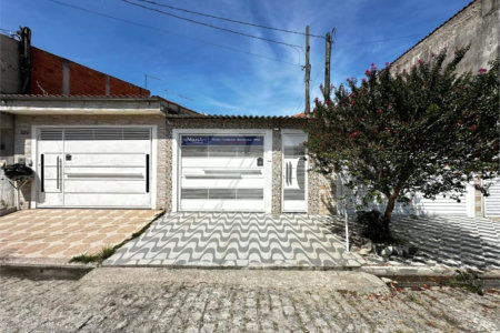 Sobrado à venda com 3 quartos em Jardim Suzanópolis, Suzano, SP