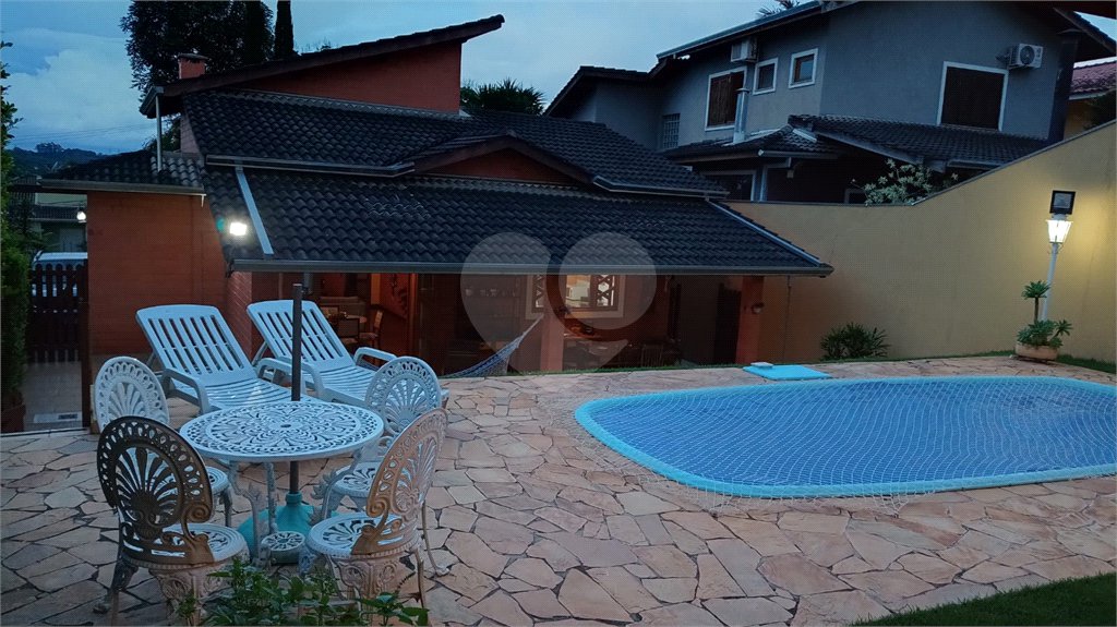 Casa à venda ou para alugar com 3 quartos, sendo 1 suíte, no condomínio Paysage Noble, Vargem Grande Paulista - SP