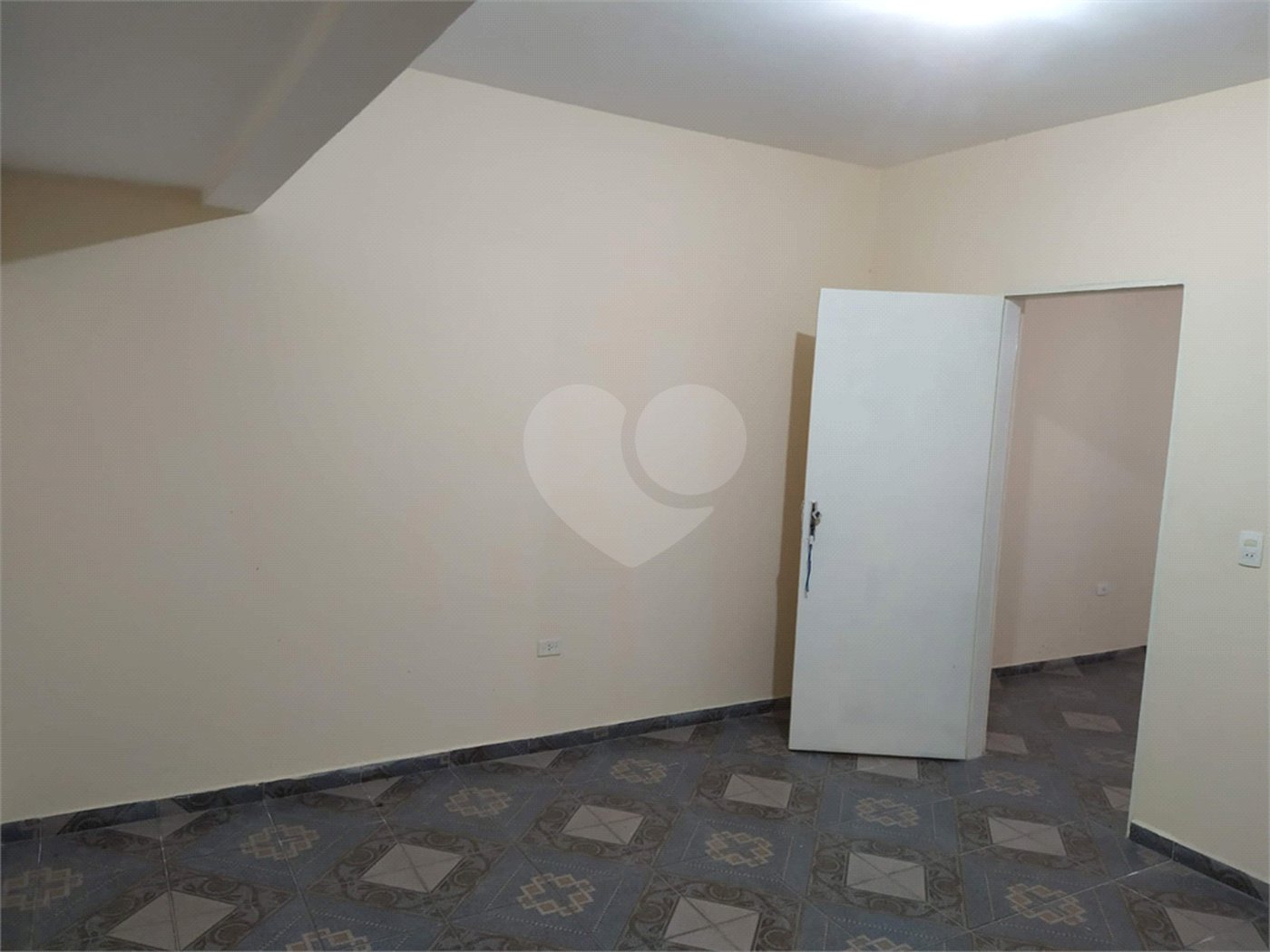 Sobrado à venda com 3 quartos, sendo 1 suíte, em Jaraguá, São Paulo, SP