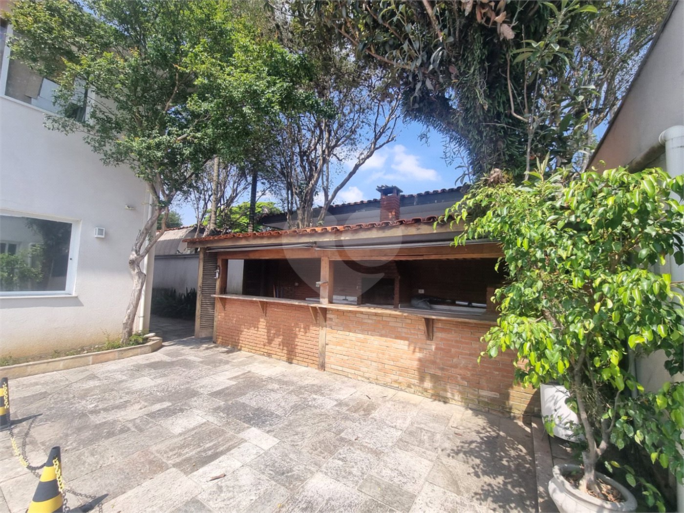 Sobrado à venda com 6 suítes em Alto de Pinheiros, São Paulo, SP