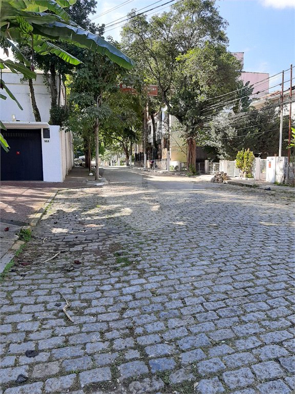 Sobrado à venda com 4 quartos em Vila Mariana, São Paulo, SP