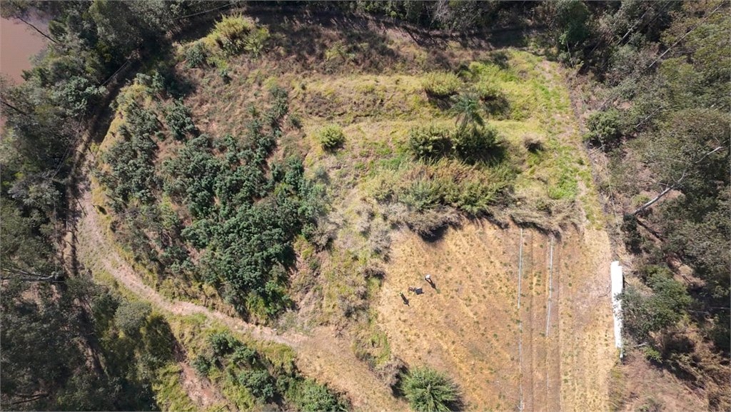 Casa à venda com 2 quartos, sendo 1 suíte, no condomínio Campos de Mairiporã Gleba 1, Mairiporã - SP
