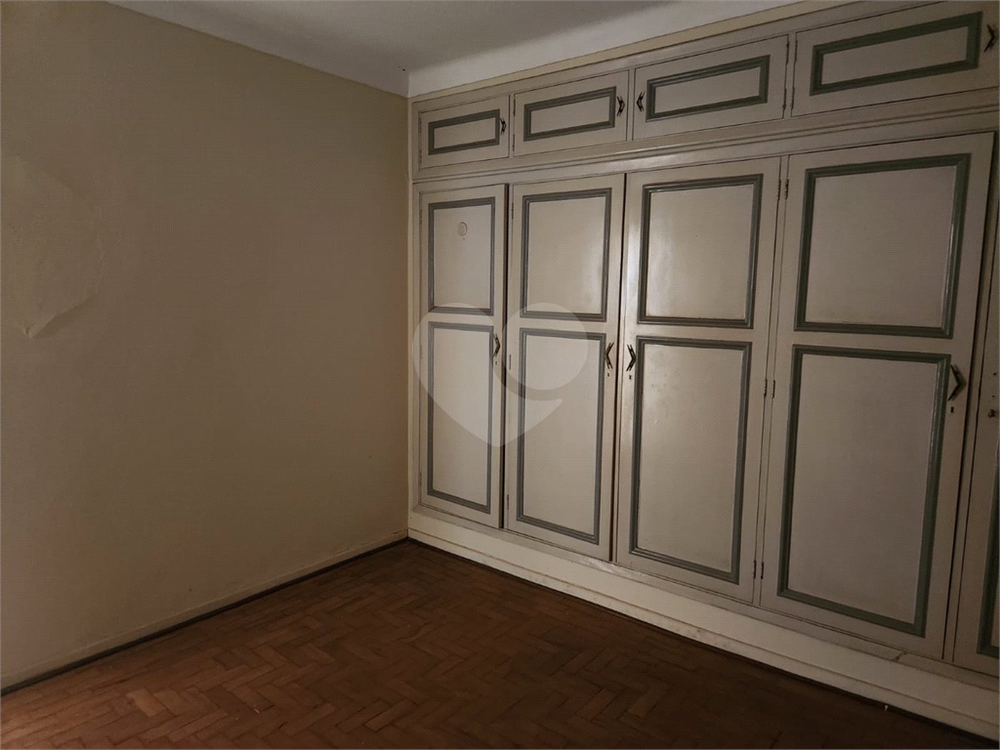 Sobrado à venda com 4 quartos, sendo 1 suíte, no Centro, Araraquara, SP