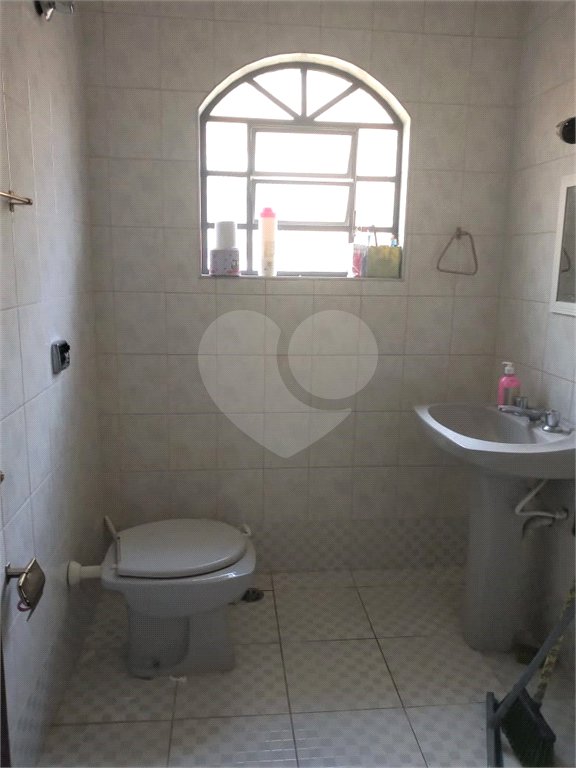 Sobrado à venda com 3 quartos, sendo 1 suíte,  em Vila Romero, São Paulo, SP