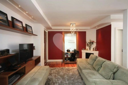 Casa à venda com 4 quartos, sendo 2 suítes, no condomínio Melbourne Residence, São Paulo - SP
